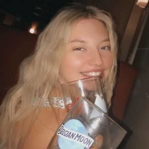 Meet your Posher, Brianna